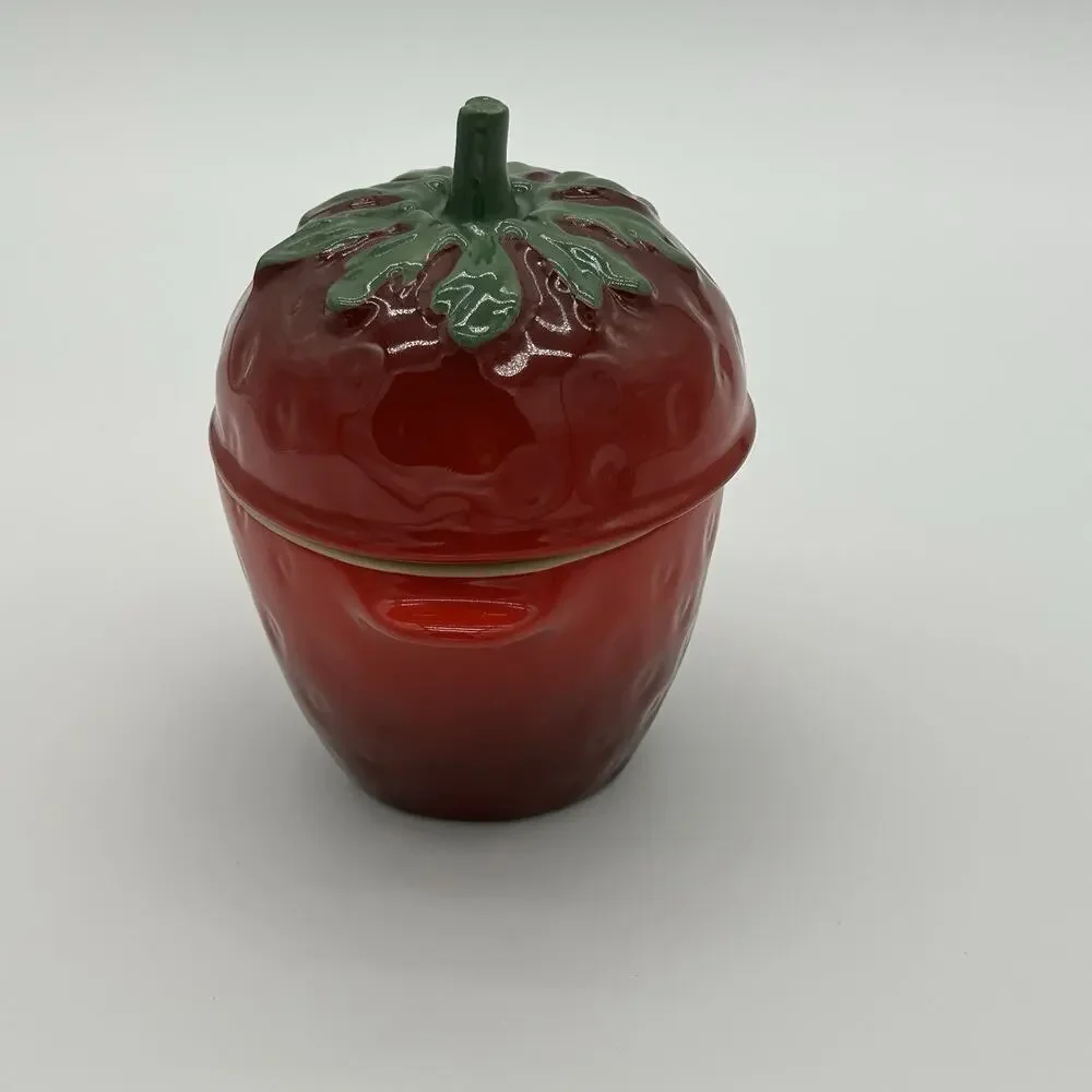 Le Creuset Strawberry Mini Petite Cocotte Casserole Stoneware 400 ml